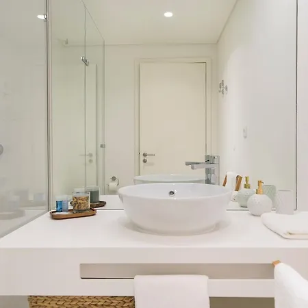 Urban Chic In The Heart Of Historic شقة Lisboa